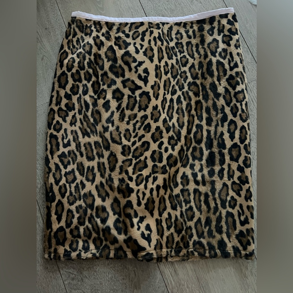 Vintage William B Leopard Pink Silk Skirt